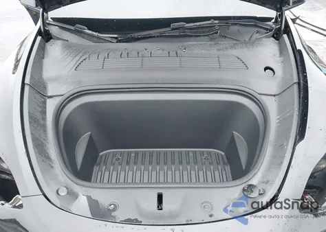 2023 Tesla Model Y Awd/Long Range Dual Motor All-Wheel Drive из США, поврежденный, VIN 7SAYGDEE2PA176229